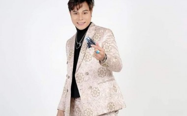 Ca Sỹ Hoàng Hải May Đo Của Tiệm Phương Đông Tiến